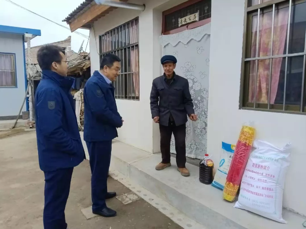 电子游戏网页版-电子游戏（中国）
深入帮扶村开展春节慰问(图2)