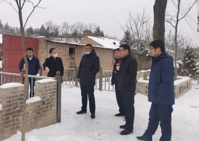筑起安全墙 照亮乡村路——电子游戏网页版-电子游戏（中国）
鼎力支持包抓共建村社文明创建工作(图6)