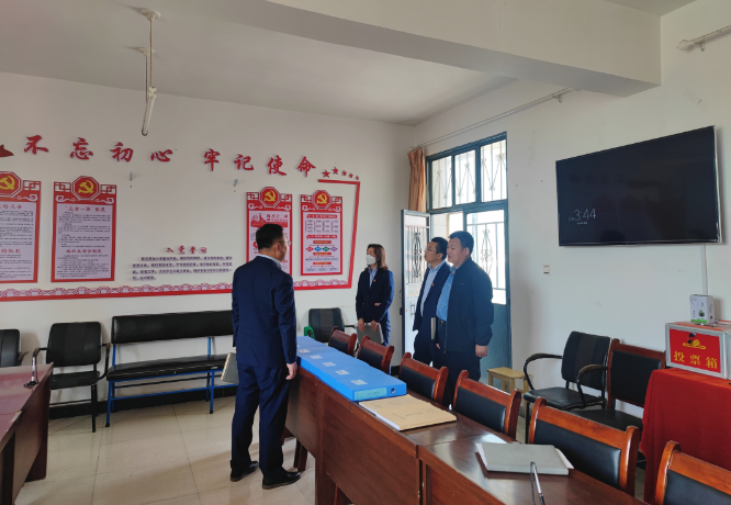 筑起安全墙 照亮乡村路——电子游戏网页版-电子游戏（中国）
鼎力支持包抓共建村社文明创建工作(图9)