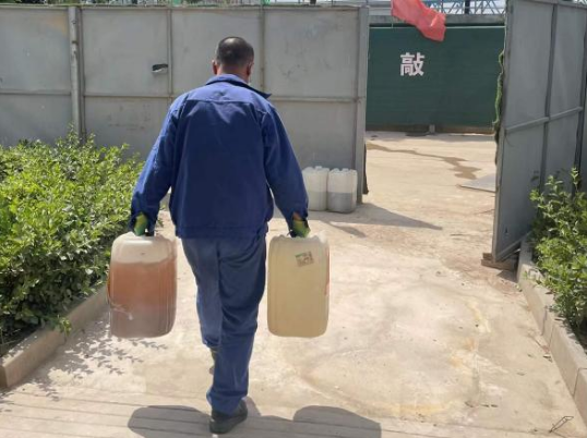 电子游戏网页版-电子游戏（中国）
城东污水处理公司扎实推进危险废物规范化处置(图3)