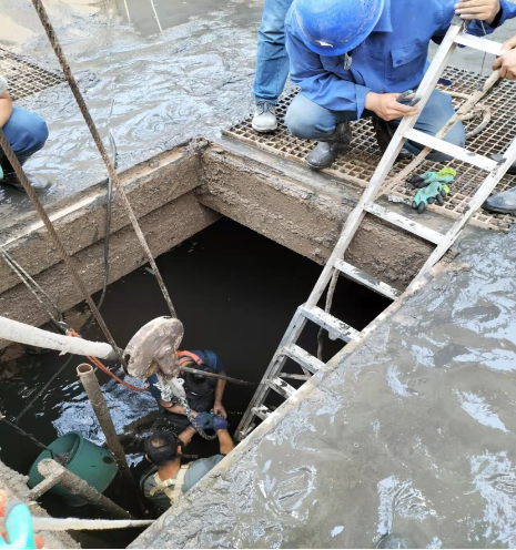 电子游戏网页版-电子游戏（中国）
城东污水处理公司加强设备检修维护确保汛期平稳运行(图2)